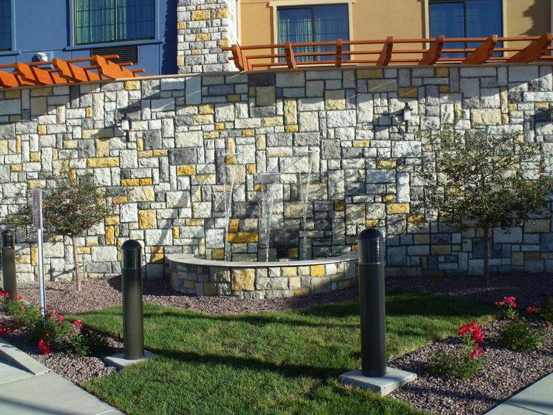 Best Western Plus Emerald Inn & Suites Гарден-Сити Экстерьер фото