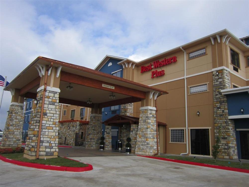 Best Western Plus Emerald Inn & Suites Гарден-Сити Экстерьер фото
