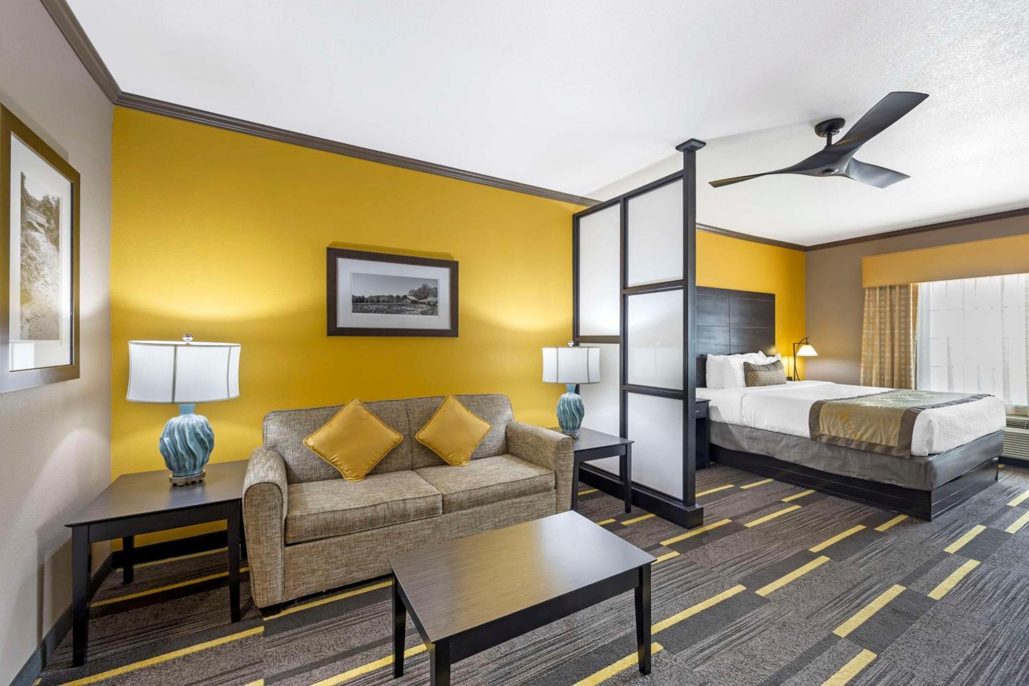 Best Western Plus Emerald Inn & Suites Гарден-Сити Экстерьер фото