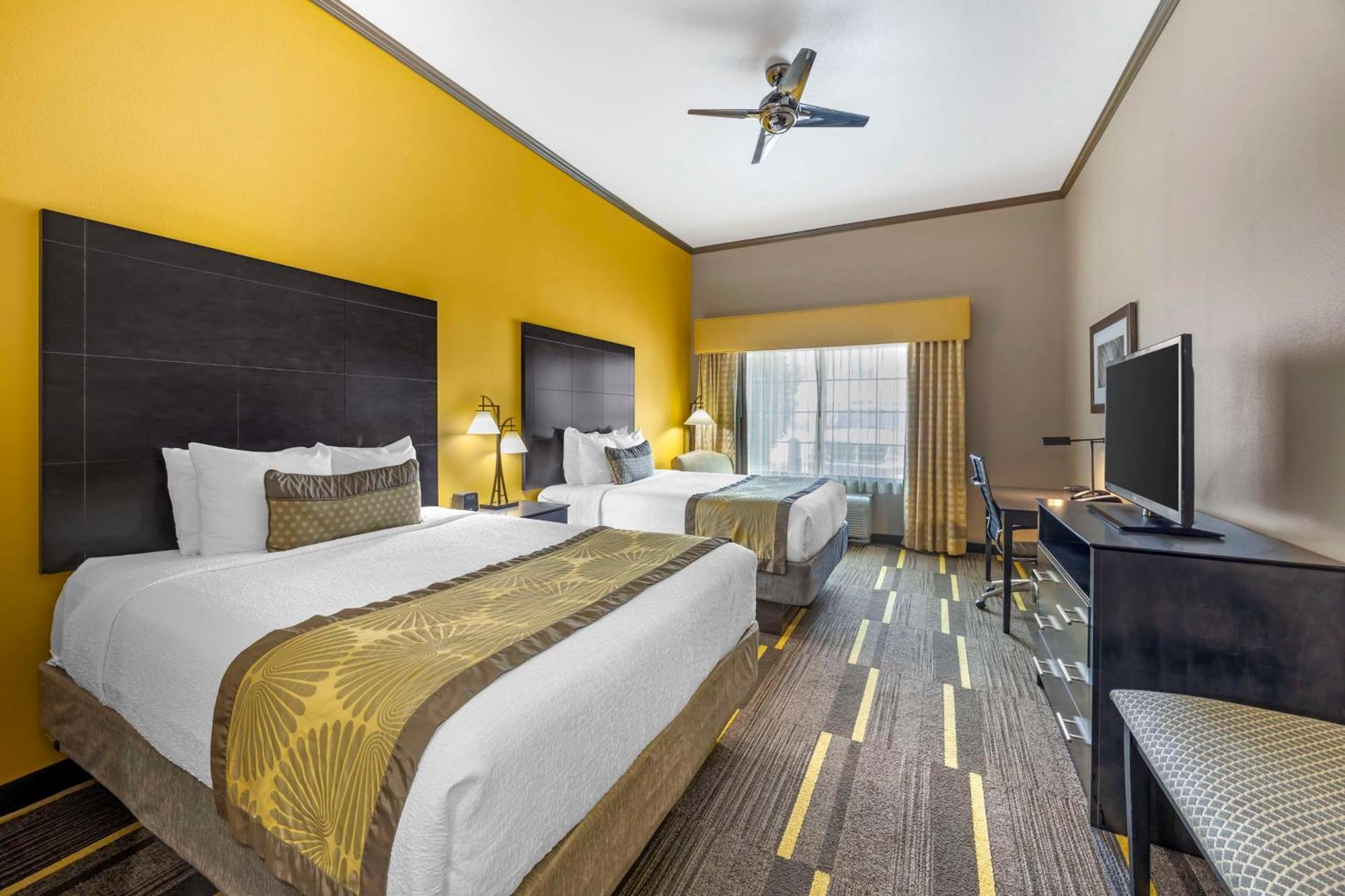 Best Western Plus Emerald Inn & Suites Гарден-Сити Экстерьер фото