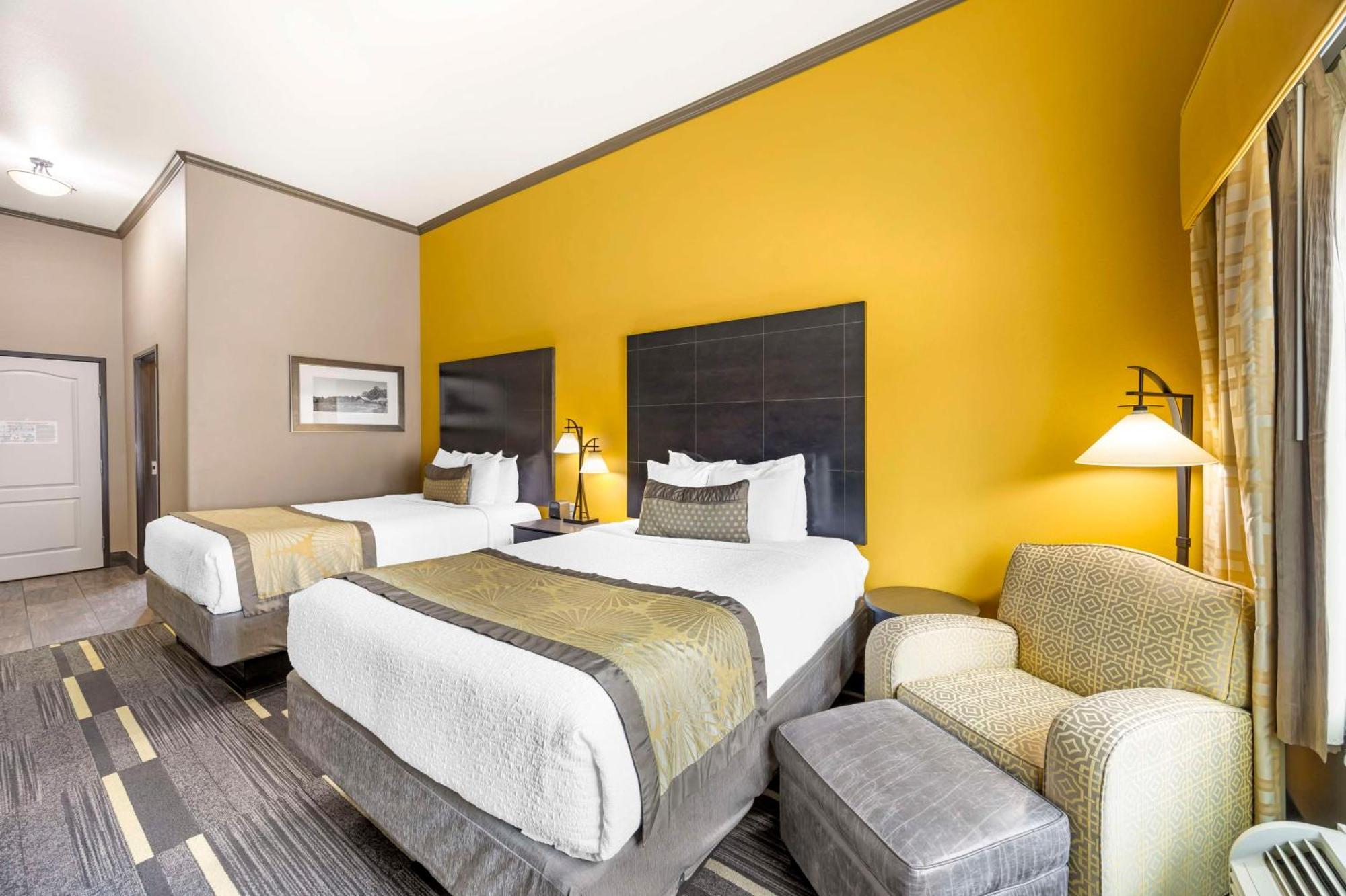 Best Western Plus Emerald Inn & Suites Гарден-Сити Экстерьер фото