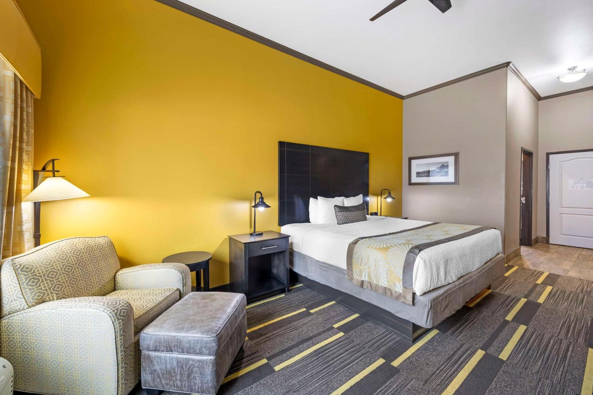 Best Western Plus Emerald Inn & Suites Гарден-Сити Экстерьер фото