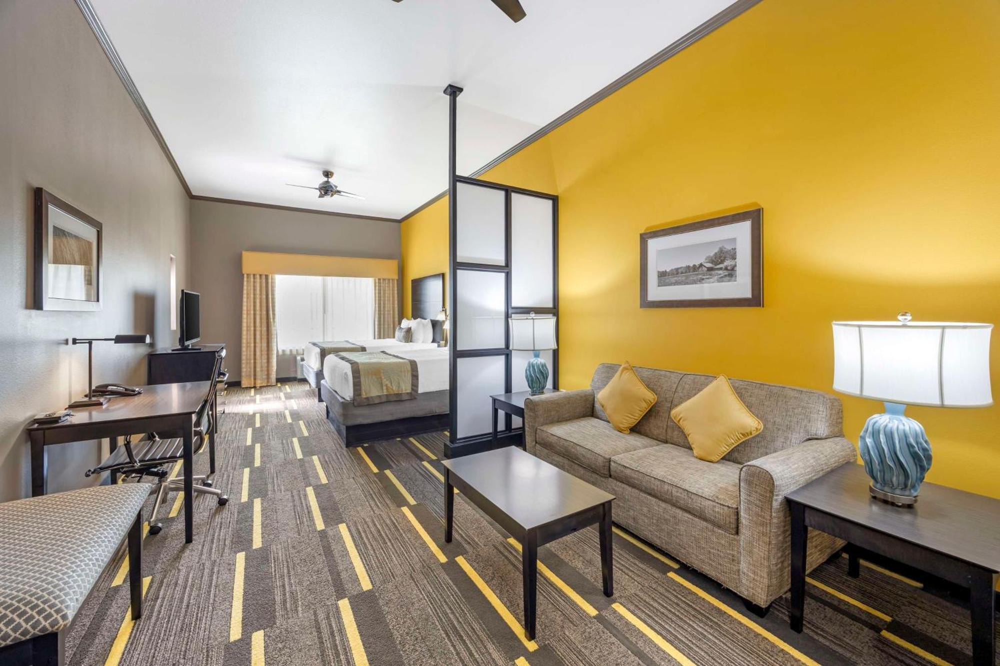 Best Western Plus Emerald Inn & Suites Гарден-Сити Экстерьер фото